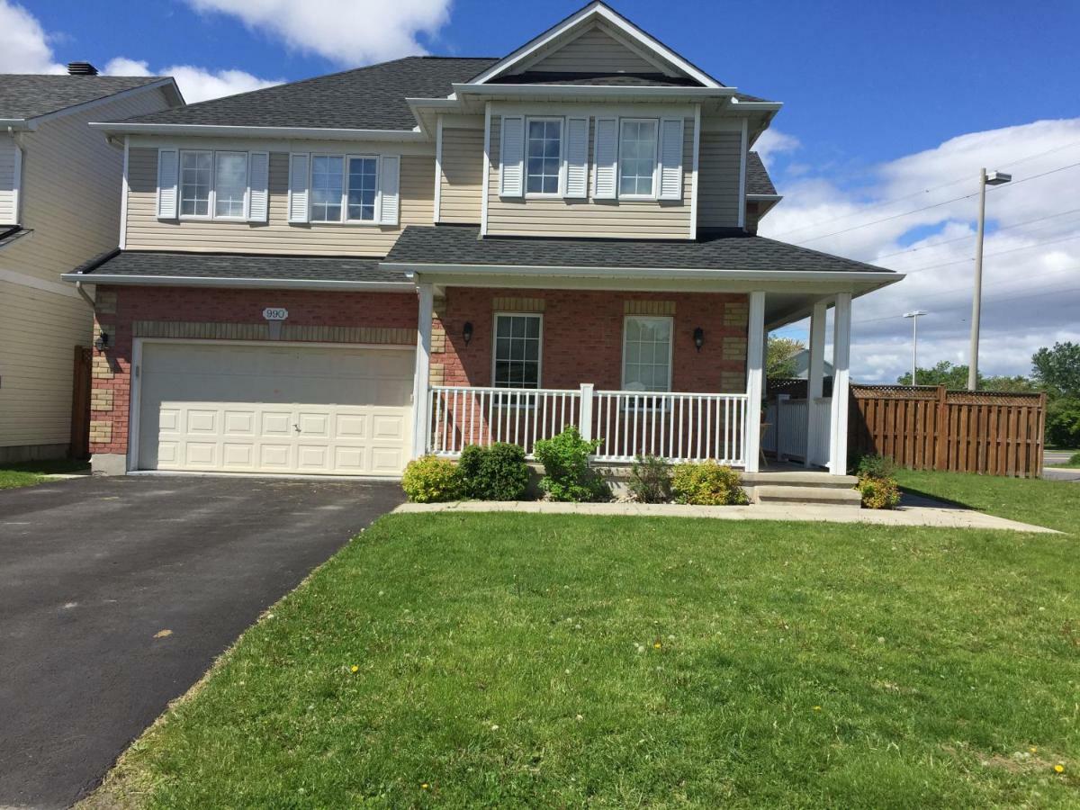 Self Check-In Spacious Apartment With Full Kitchen Ottawa Exterior photo